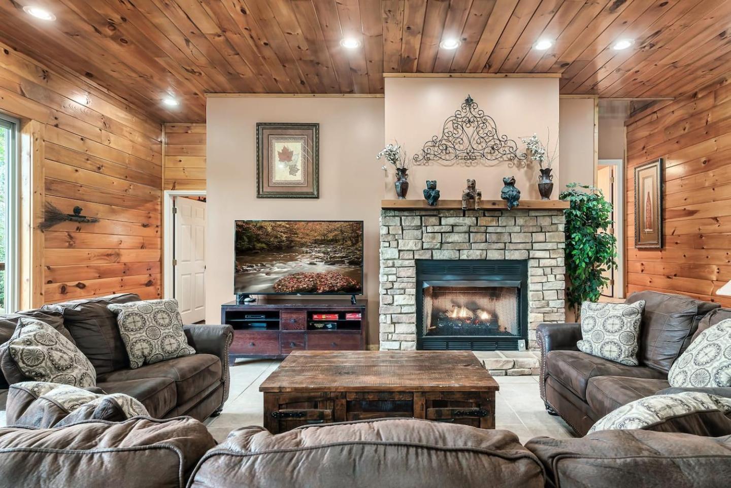 Top Mtn Views, Hottub, Games, 4 Suites, Pets セバービル エクステリア 写真